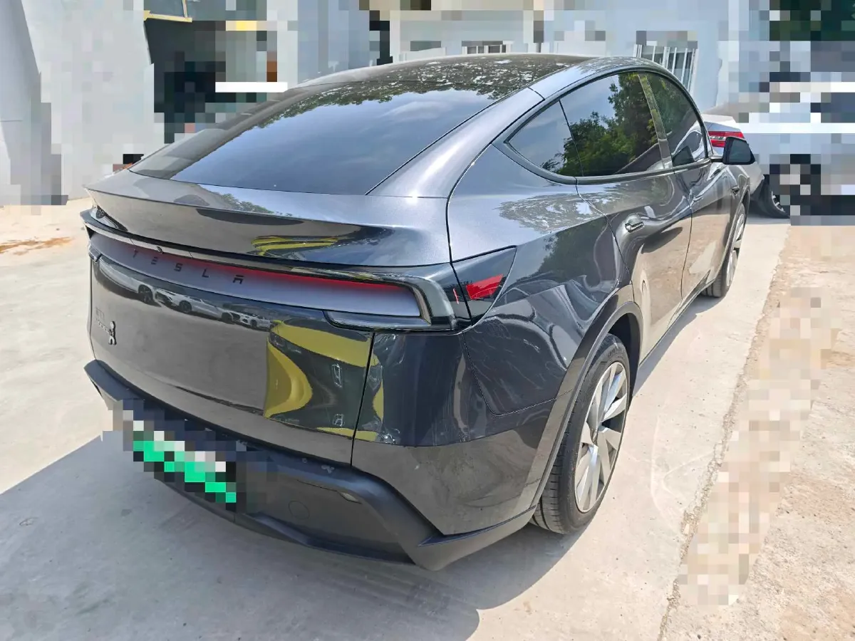2025 Tesla Model Y BEV 62.5KWH,autocango,china used car exporter,china ev exporter,chinese used car exporter,chinese used ev exporter