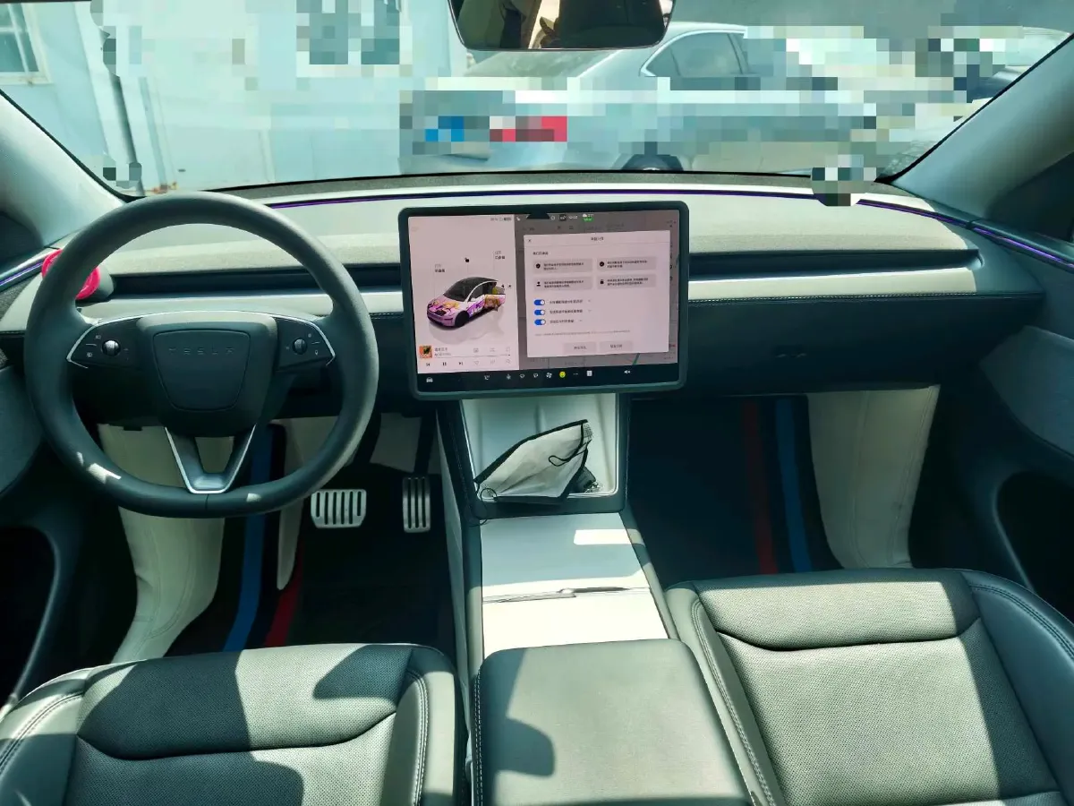 2025 Tesla Model Y BEV 62.5KWH,autocango,china used car exporter,china ev exporter,chinese used car exporter,chinese used ev exporter