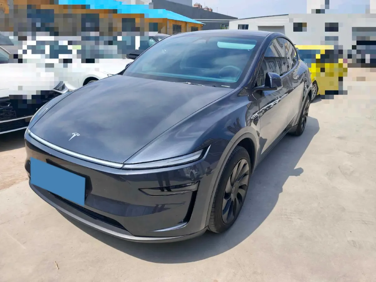 2025 Tesla Model Y BEV 62.5KWH,autocango,china used car exporter,china ev exporter,chinese used car exporter,chinese used ev exporter