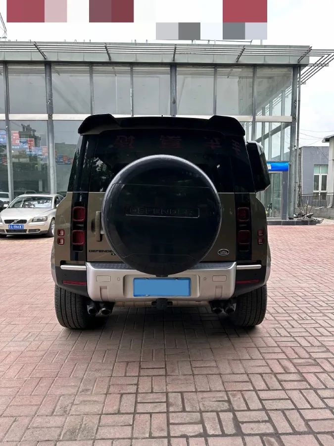2020 Land Rover Defender 3.0T 400HP L6 8AT,autocango,china used car exporter,china ev exporter,chinese used car exporter,chinese used ev exporter