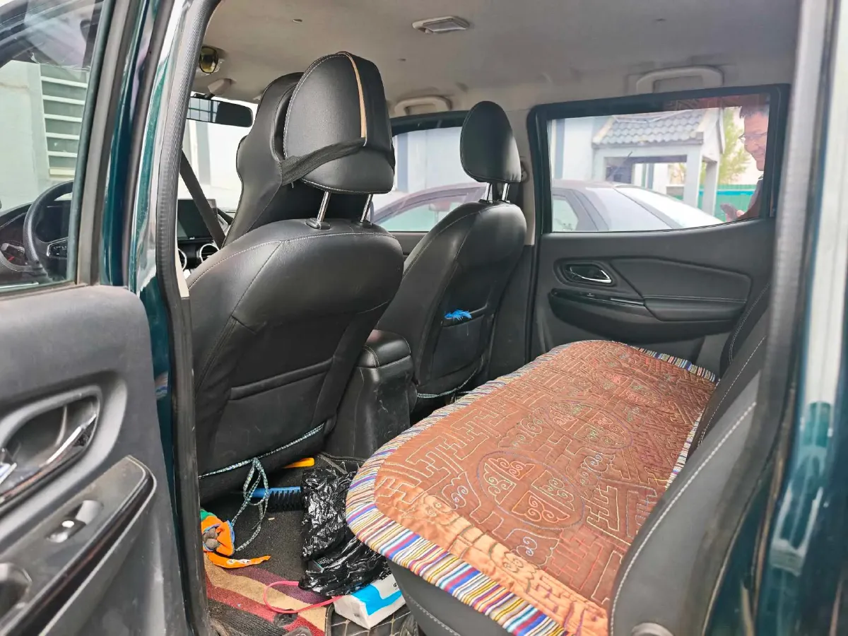 2021 Dongfeng RuiQi 2.4L 158HP L4 5MT,autocango,china used car exporter,china ev exporter,chinese used car exporter,chinese used ev exporter