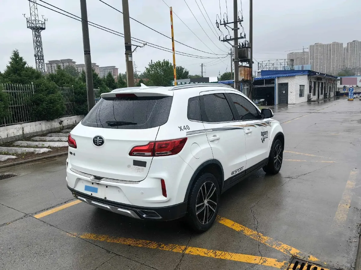2017 Bestune X40 1.6L 114HP L4 5MT,autocango,china used car exporter,china ev exporter,chinese used car exporter,chinese used ev exporter