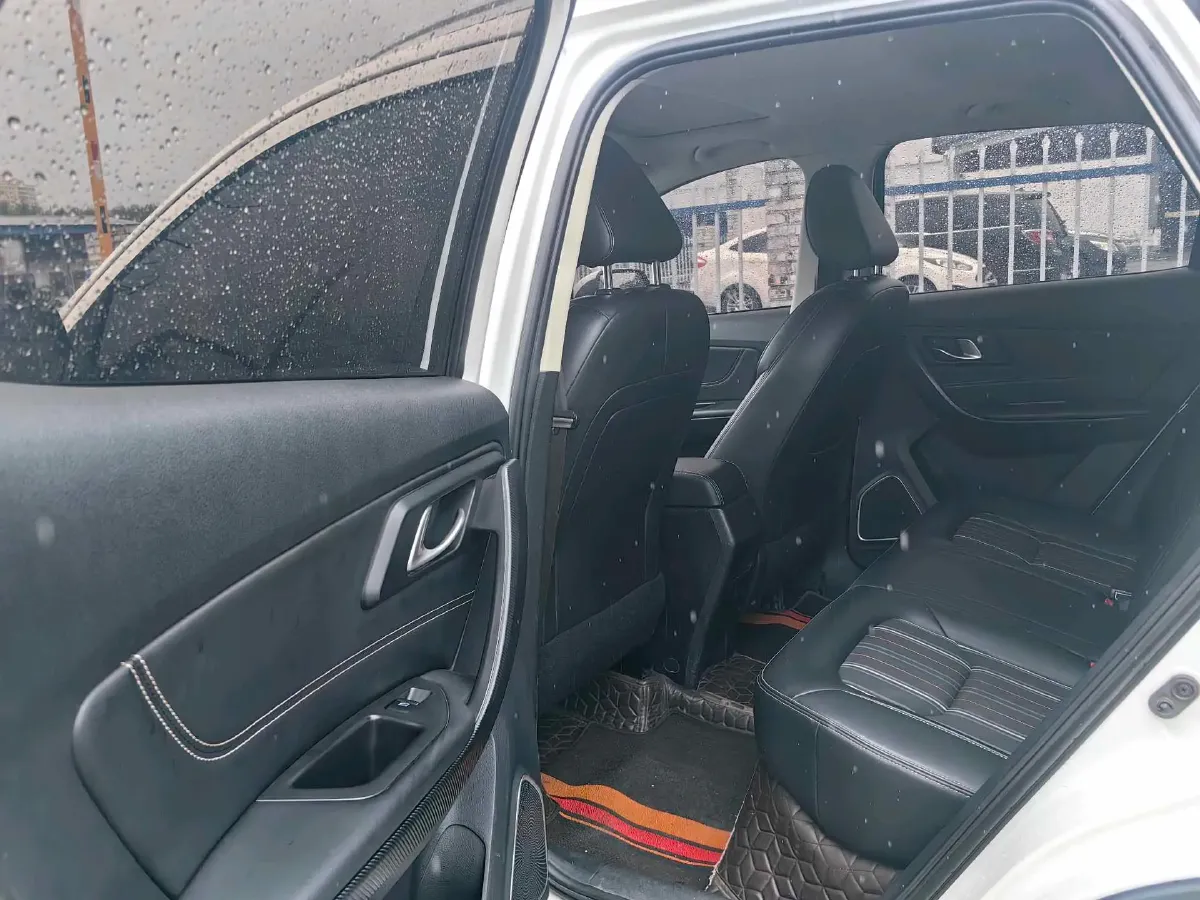 2017 Bestune X40 1.6L 114HP L4 5MT,autocango,china used car exporter,china ev exporter,chinese used car exporter,chinese used ev exporter