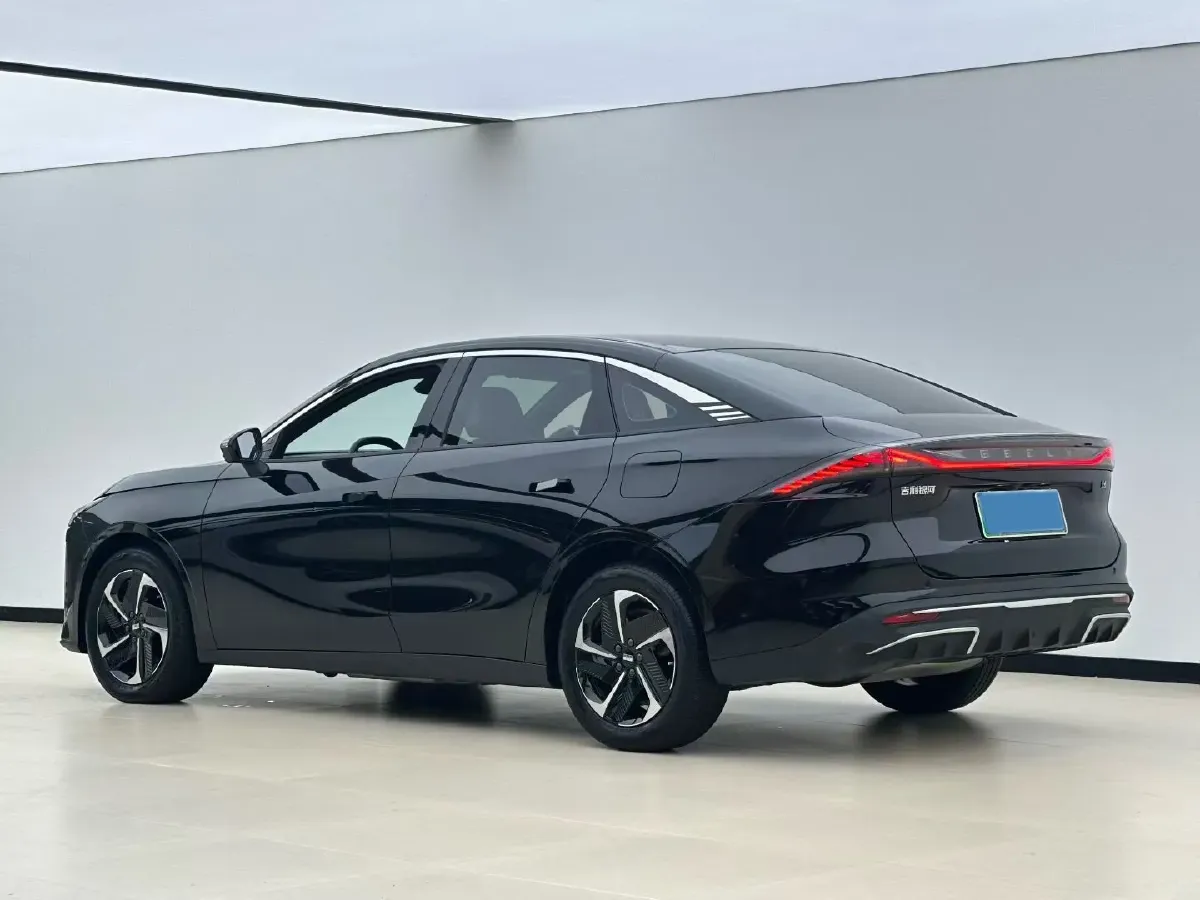 2024 Geely Galaxy L6 1.5T 163HP L4 3DHT PHEV,autocango,china used car exporter,china ev exporter,chinese used car exporter,chinese used ev exporter