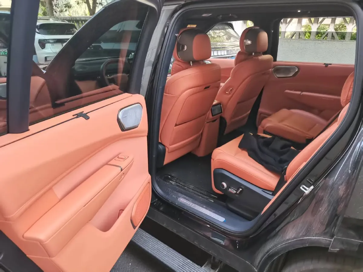 2025 LYNK&CO 900 1.5T 190HP L4 3DHT PHEV 43.3KWH,autocango,china used car exporter,china ev exporter,chinese used car exporter,chinese used ev exporter