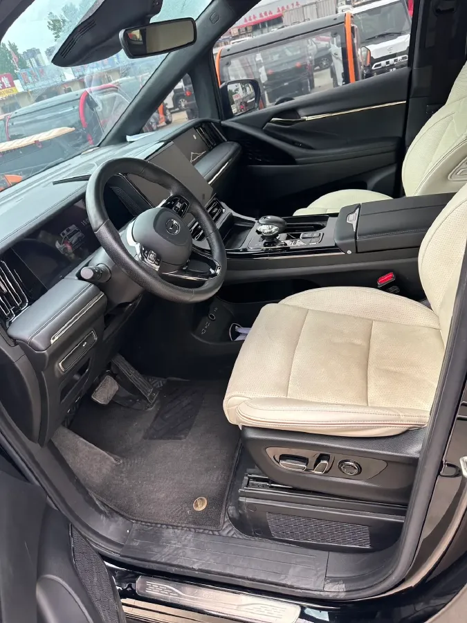 2023 GAC Trumpchi M8 2.0T 252HP L4 8AT,autocango,china used car exporter,china ev exporter,chinese used car exporter,chinese used ev exporter