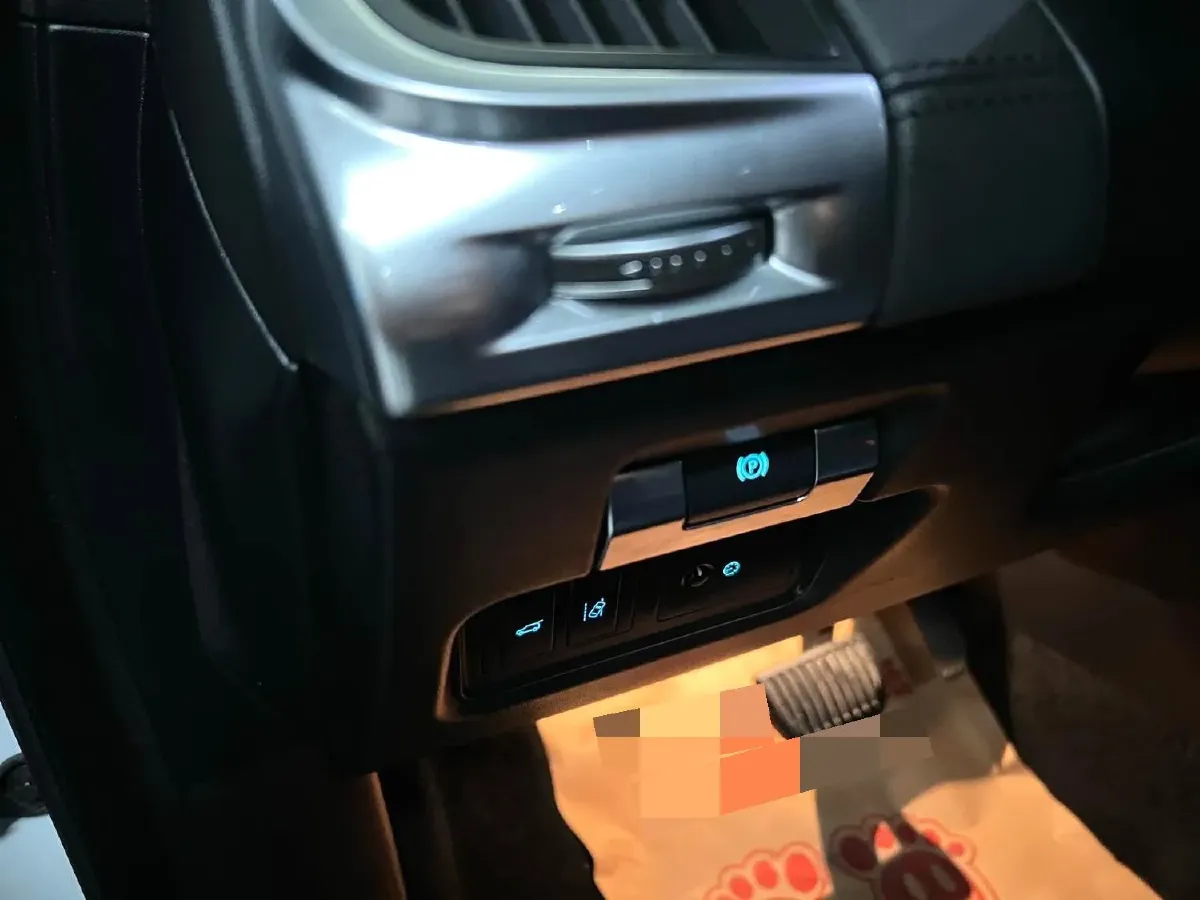 2018 Jaguar E-PACE 2.0T 249HP L4 9AT,autocango,china used car exporter,china ev exporter,chinese used car exporter,chinese used ev exporter