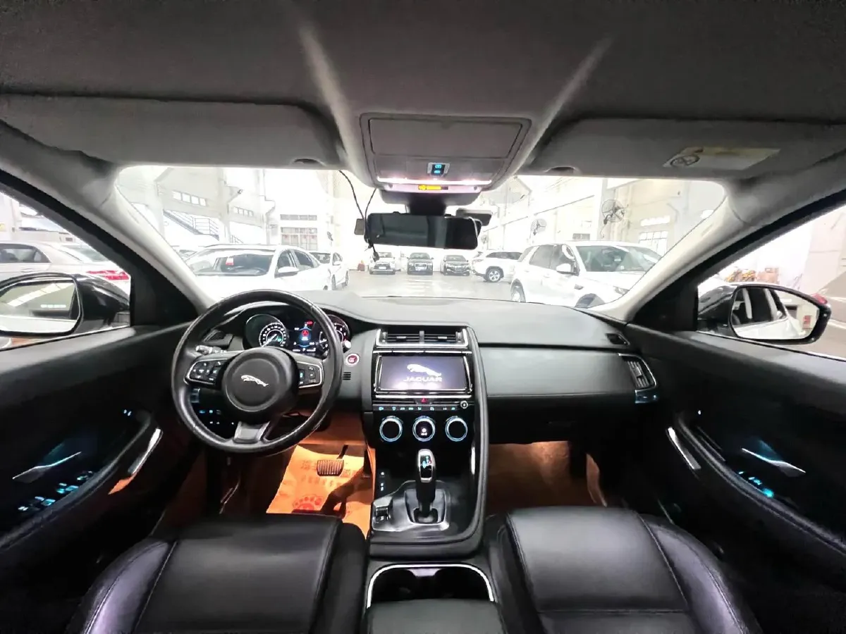 2018 Jaguar E-PACE 2.0T 249HP L4 9AT,autocango,china used car exporter,china ev exporter,chinese used car exporter,chinese used ev exporter