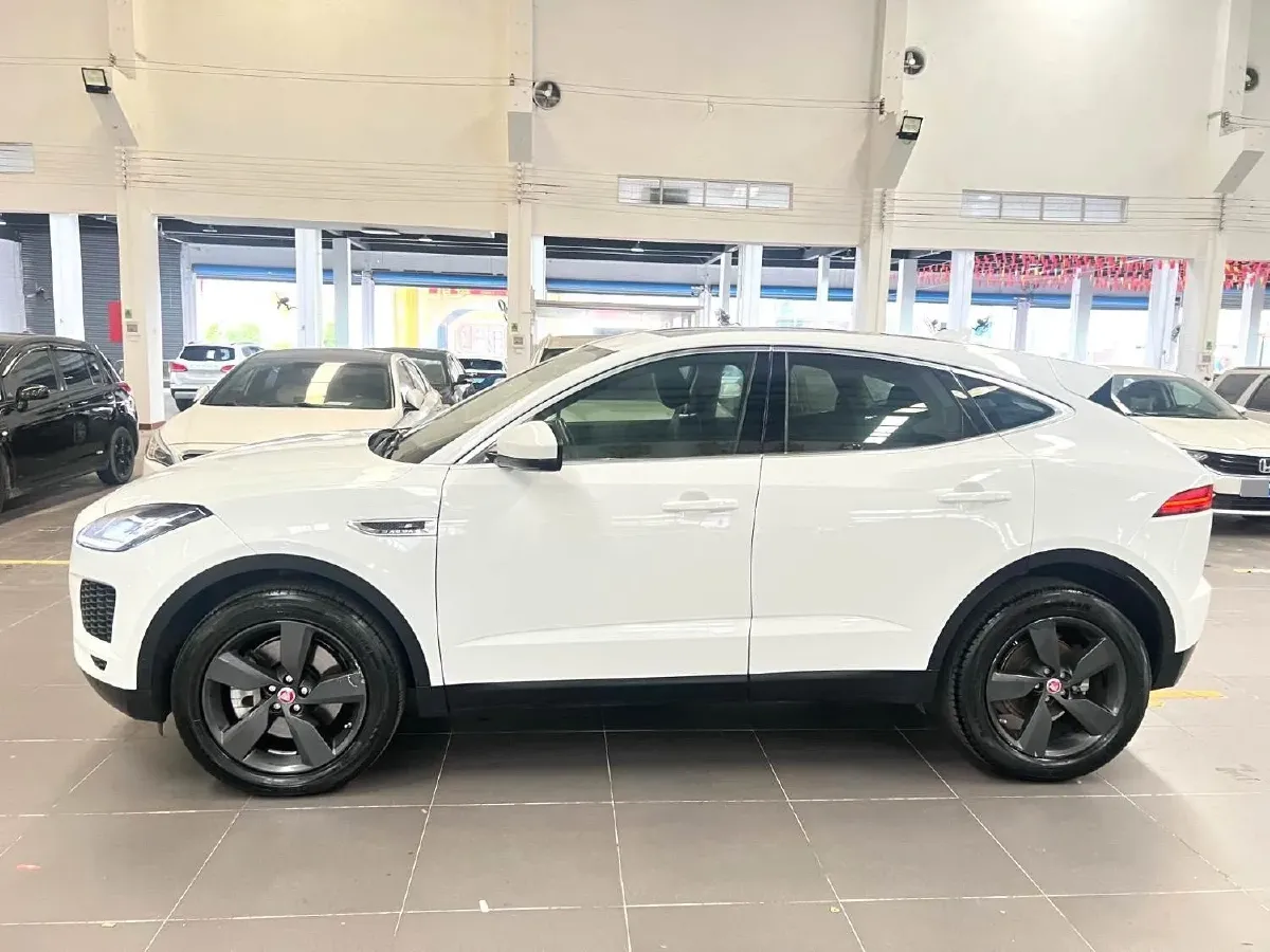 2018 Jaguar E-PACE 2.0T 249HP L4 9AT,autocango,china used car exporter,china ev exporter,chinese used car exporter,chinese used ev exporter