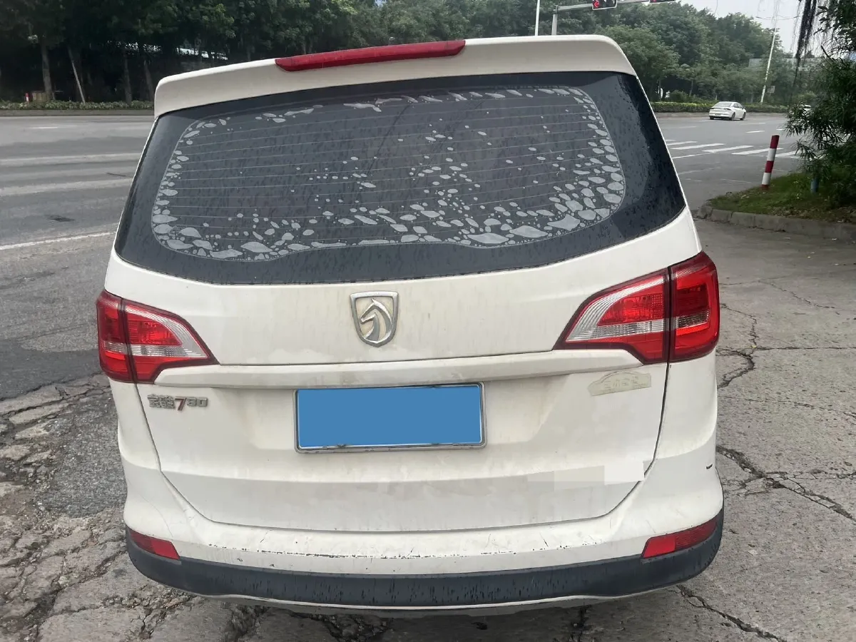 2019 BaoJun 730 1.5L 105HP L4 6MT,autocango,china used car exporter,china ev exporter,chinese used car exporter,chinese used ev exporter