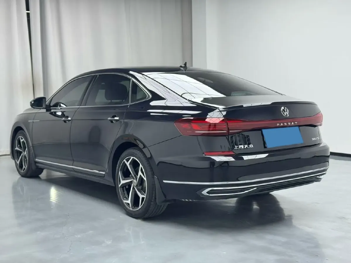2024 Volkswagen Passat 2.0T 186HP L4 7DCT,autocango,china used car exporter,china ev exporter,chinese used car exporter,chinese used ev exporter
