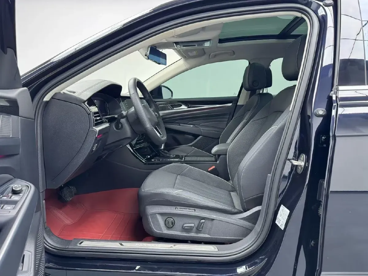 2024 Volkswagen Passat 2.0T 186HP L4 7DCT,autocango,china used car exporter,china ev exporter,chinese used car exporter,chinese used ev exporter