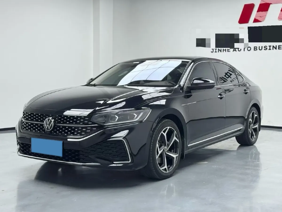 2024 Volkswagen Passat 2.0T 186HP L4 7DCT,autocango,china used car exporter,china ev exporter,chinese used car exporter,chinese used ev exporter