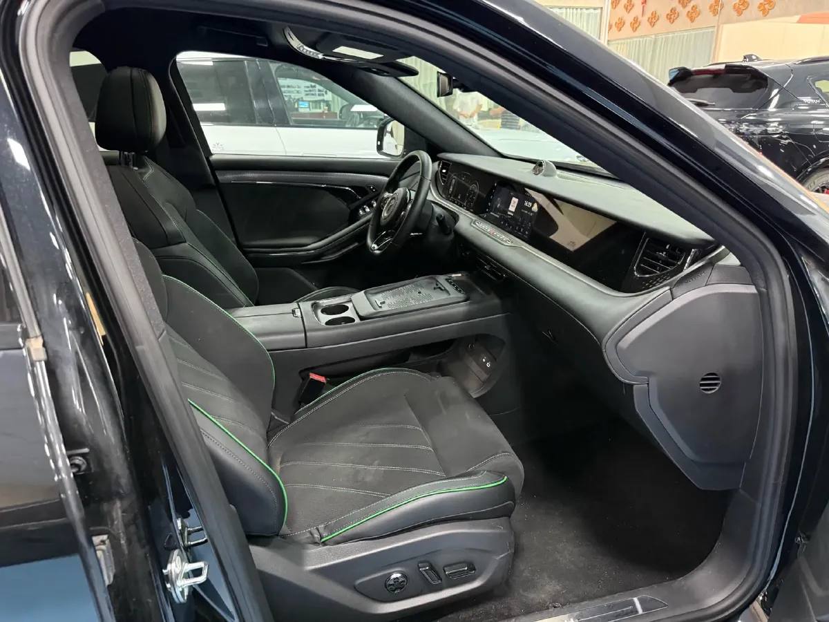 2025 Voyah FREE 1.5T 150HP L4 REEV 43KWH,autocango,china used car exporter,china ev exporter,chinese used car exporter,chinese used ev exporter