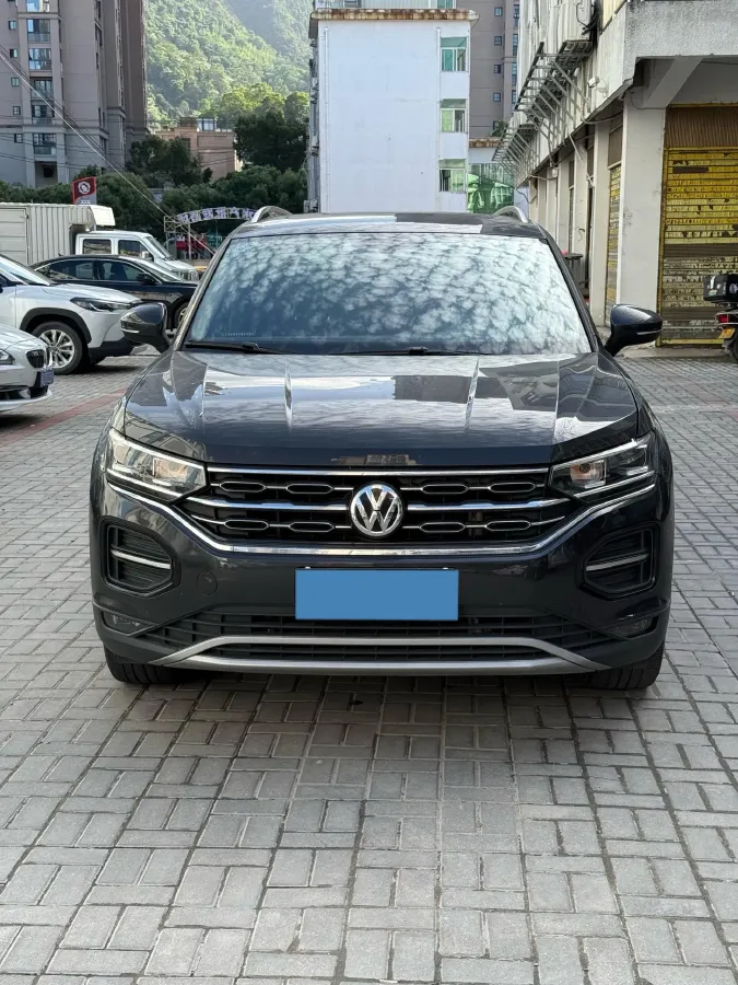 2019 Jeep Cherokee 2.0T 234HP L4 9AT,autocango,china used car exporter,china ev exporter,chinese used car exporter,chinese used ev exporter