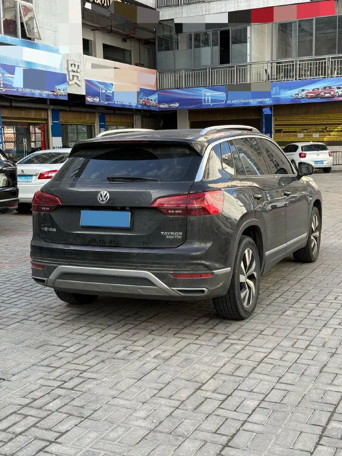 2019 Jeep Cherokee 2.0T 234HP L4 9AT,autocango,china used car exporter,china ev exporter,chinese used car exporter,chinese used ev exporter