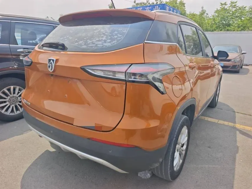 2019 BaoJun 730 1.5L 105HP L4 6MT,autocango,china used car exporter,china ev exporter,chinese used car exporter,chinese used ev exporter