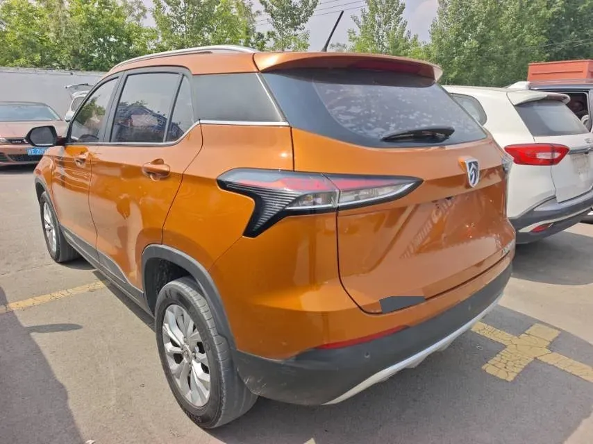 2019 BaoJun 730 1.5L 105HP L4 6MT,autocango,china used car exporter,china ev exporter,chinese used car exporter,chinese used ev exporter