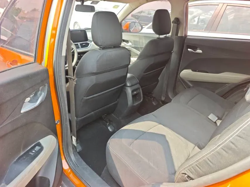 2019 BaoJun 730 1.5L 105HP L4 6MT,autocango,china used car exporter,china ev exporter,chinese used car exporter,chinese used ev exporter