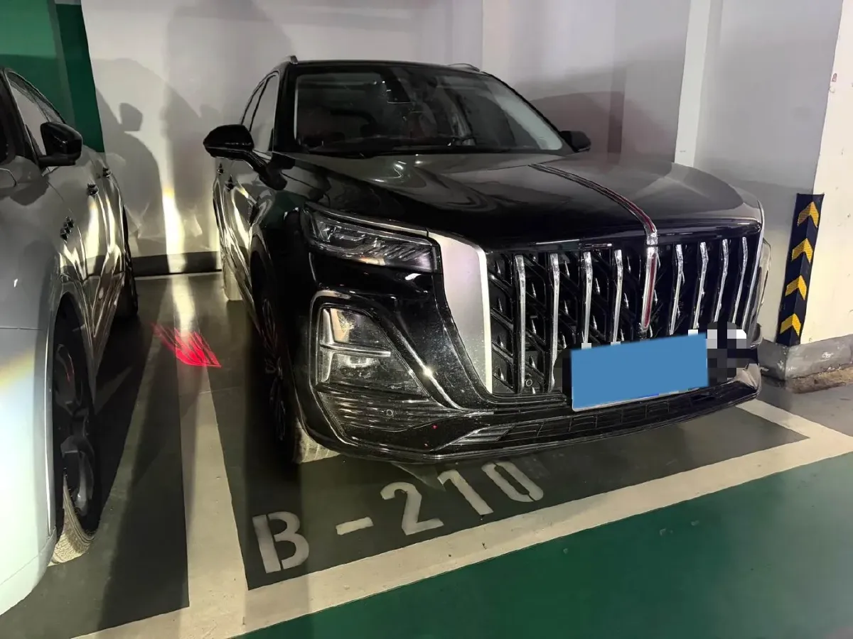 2025 HongQi HS5 2.0T 252HP L4 8AT,autocango,china used car exporter,china ev exporter,chinese used car exporter,chinese used ev exporter