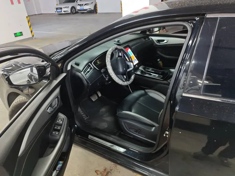 2021 Roewe i6 MAX 1.5T 169HP L4 AMT PHEV,autocango,china used car exporter,china ev exporter,chinese used car exporter,chinese used ev exporter