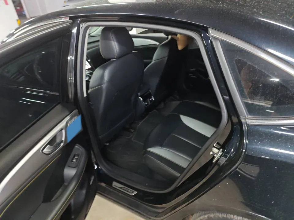 2021 Roewe i6 MAX 1.5T 169HP L4 AMT PHEV,autocango,china used car exporter,china ev exporter,chinese used car exporter,chinese used ev exporter