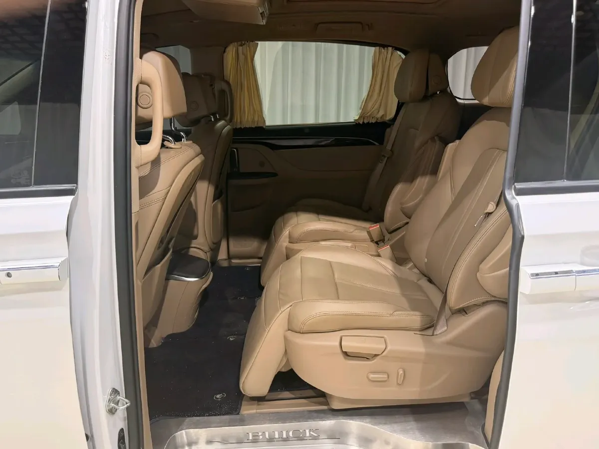 2018 Buick GL8 2.0T 260HP L4 6AT,autocango,china used car exporter,china ev exporter,chinese used car exporter,chinese used ev exporter