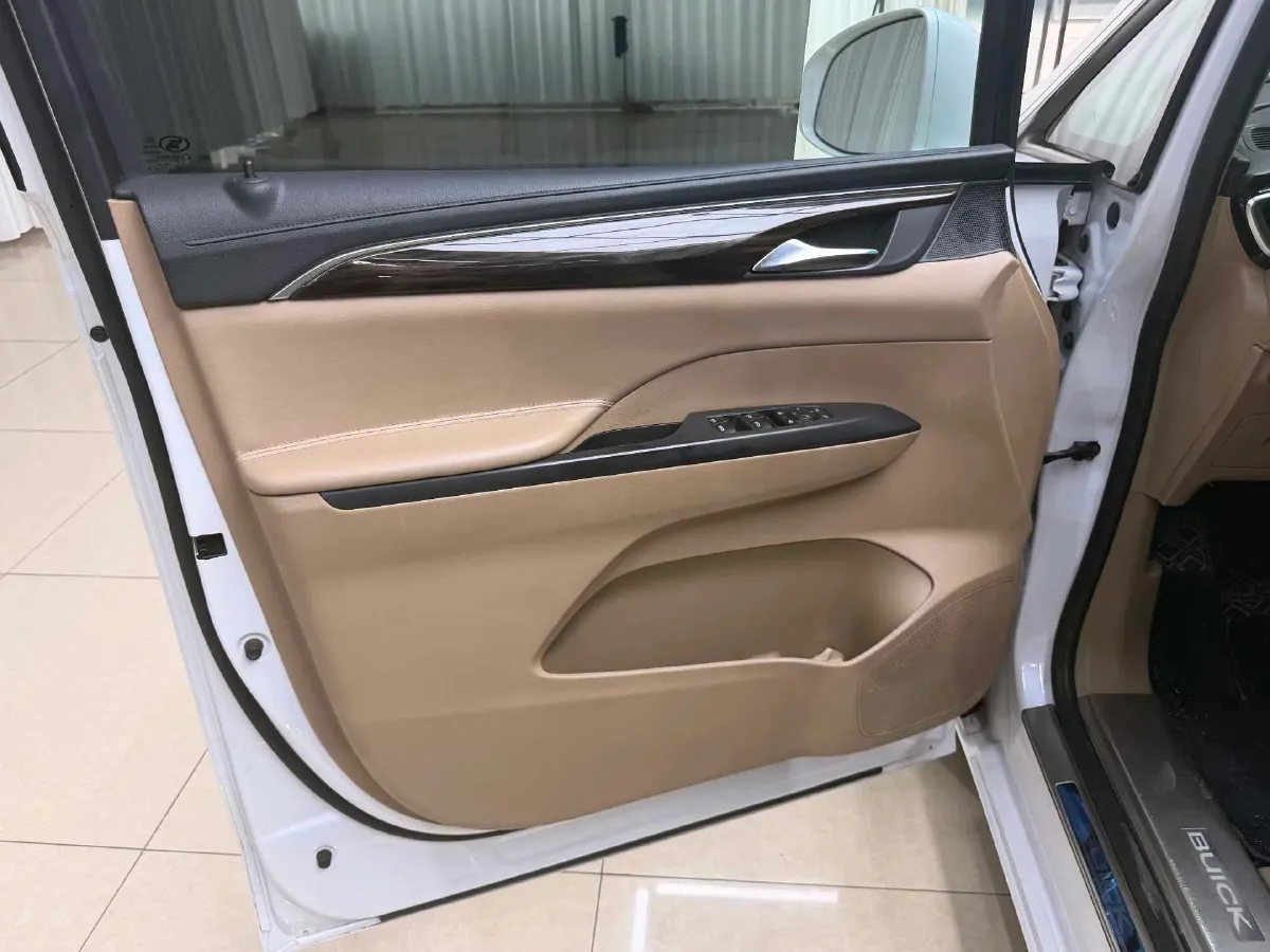 2018 Buick GL8 2.0T 260HP L4 6AT,autocango,china used car exporter,china ev exporter,chinese used car exporter,chinese used ev exporter
