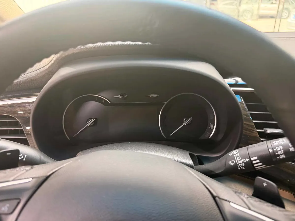 2018 Buick GL8 2.0T 260HP L4 6AT,autocango,china used car exporter,china ev exporter,chinese used car exporter,chinese used ev exporter
