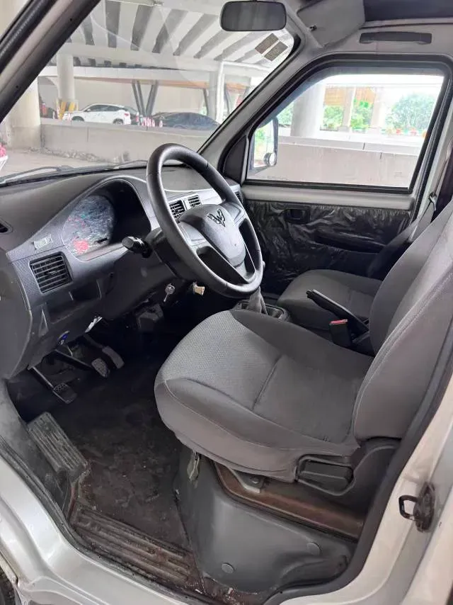 2018 WuLing RongGuang New Truck 1.5L 107HP L4 5MT,autocango,china used car exporter,china ev exporter,chinese used car exporter,chinese used ev exporter