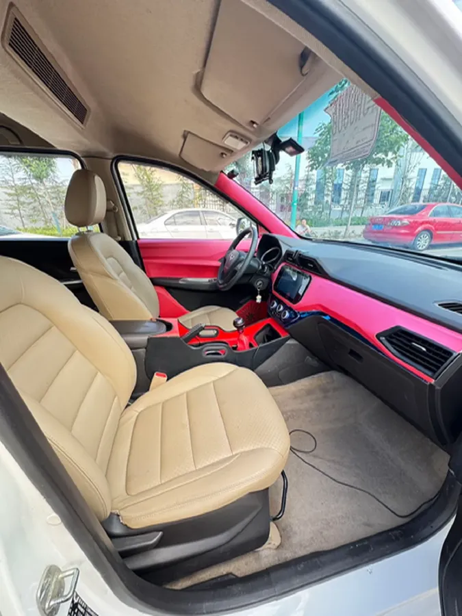 2018 WuLing HongGuang 1.5L 105HP L4 5MT,autocango,china used car exporter,china ev exporter,chinese used car exporter,chinese used ev exporter