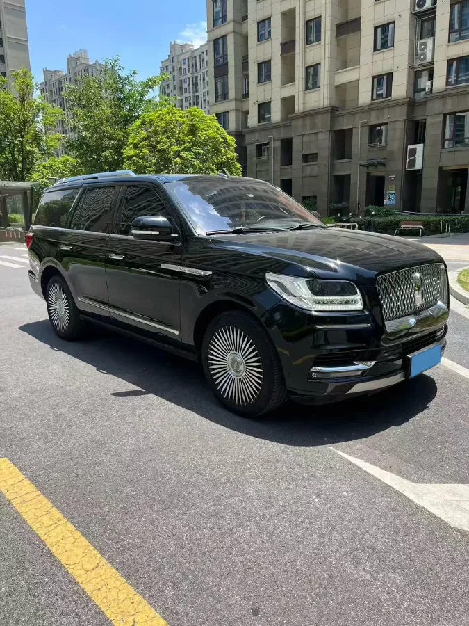 2018 Lincoln Navigator 3.5T 415HP V6 10AT,autocango,china used car exporter,china ev exporter,chinese used car exporter,chinese used ev exporter