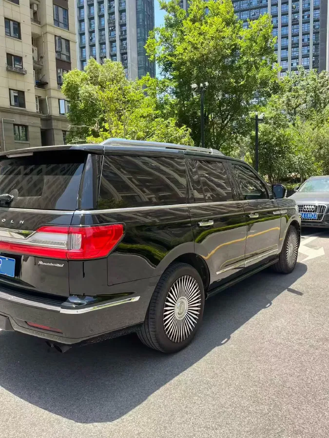 2018 Lincoln Navigator 3.5T 415HP V6 10AT,autocango,china used car exporter,china ev exporter,chinese used car exporter,chinese used ev exporter