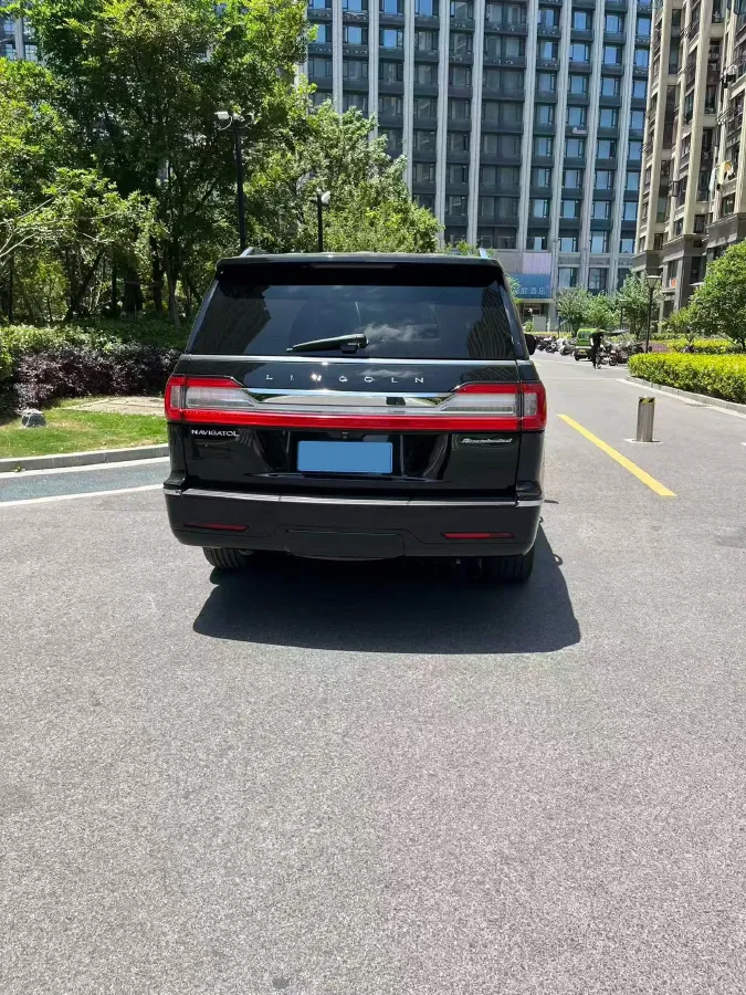 2018 Lincoln Navigator 3.5T 415HP V6 10AT,autocango,china used car exporter,china ev exporter,chinese used car exporter,chinese used ev exporter