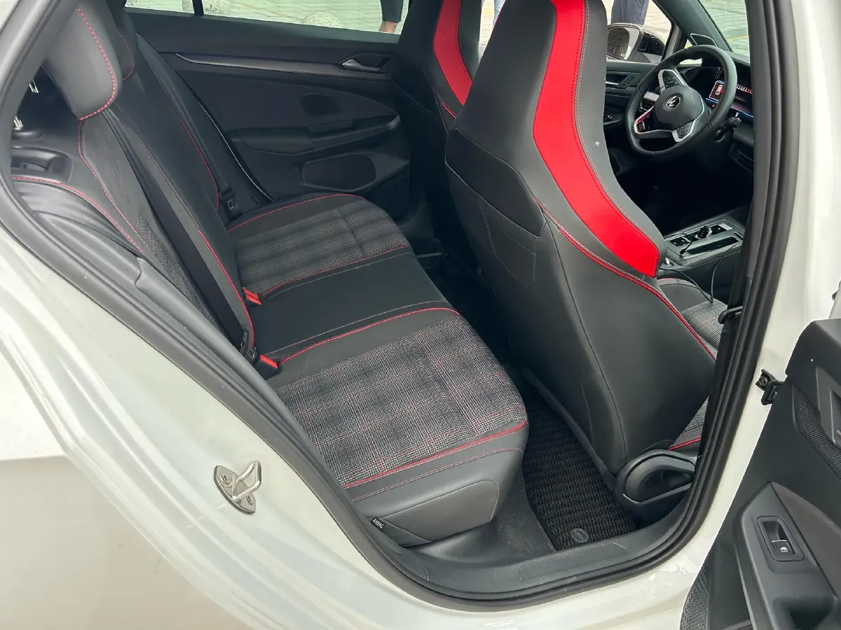 2026 Volkswagen GolfGTI 2.0T 220HP L4 7DCT,autocango,china used car exporter,china ev exporter,chinese used car exporter,chinese used ev exporter