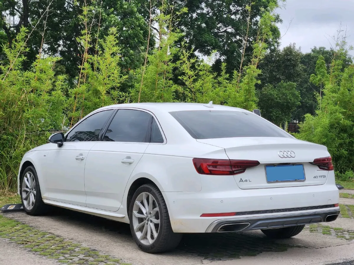 2019 Audi A4L 2.0T 190HP L4 7DCT,autocango,china used car exporter,china ev exporter,chinese used car exporter,chinese used ev exporter