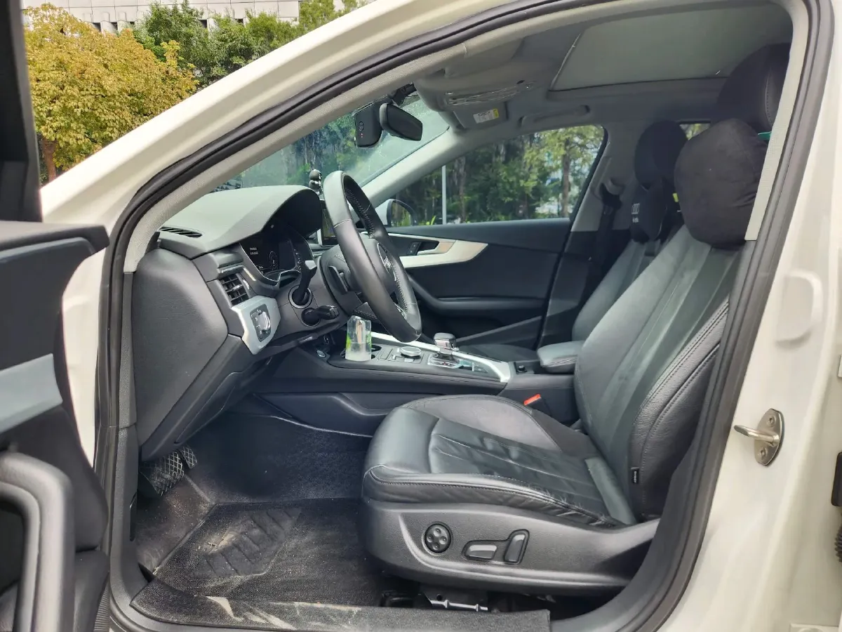 2019 Audi A4L 2.0T 190HP L4 7DCT,autocango,china used car exporter,china ev exporter,chinese used car exporter,chinese used ev exporter