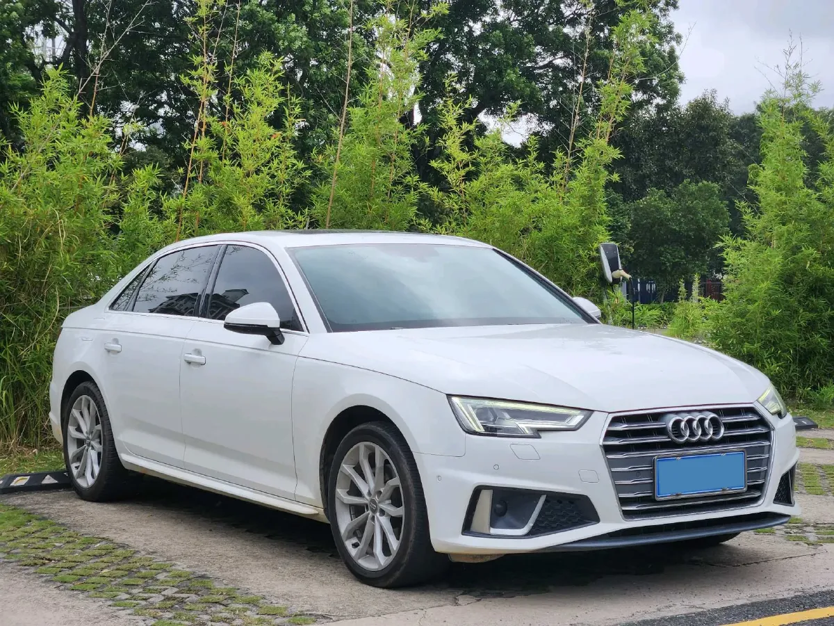 2019 Audi A4L 2.0T 190HP L4 7DCT,autocango,china used car exporter,china ev exporter,chinese used car exporter,chinese used ev exporter