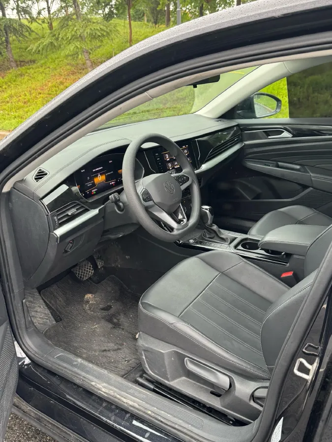 2024 Volkswagen Passat 1.4T 150HP L4 7DCT,autocango,china used car exporter,china ev exporter,chinese used car exporter,chinese used ev exporter
