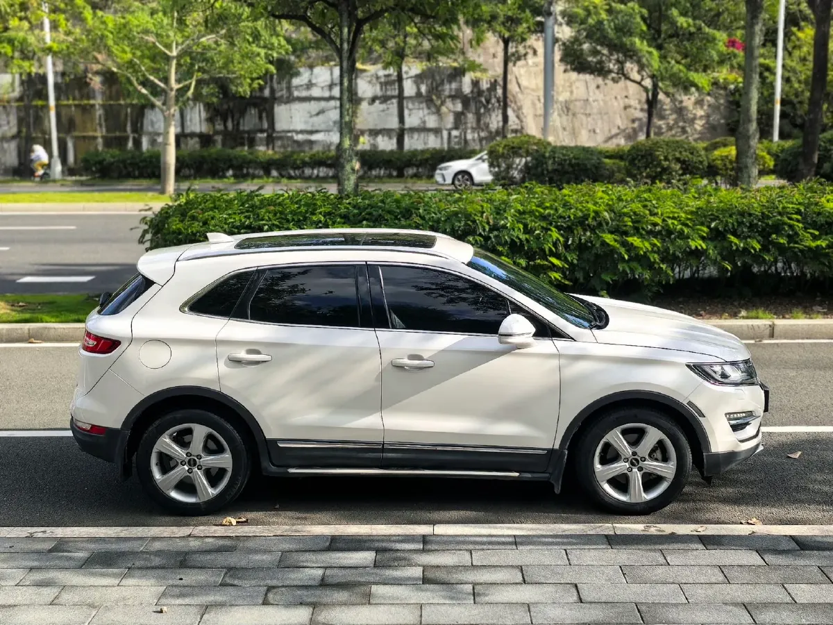 2018 Lincoln MKC 2.0T 203HP L4 6AT,autocango,china used car exporter,china ev exporter,chinese used car exporter,chinese used ev exporter
