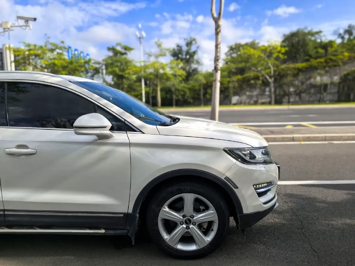 2018 Lincoln MKC 2.0T 203HP L4 6AT,autocango,china used car exporter,china ev exporter,chinese used car exporter,chinese used ev exporter