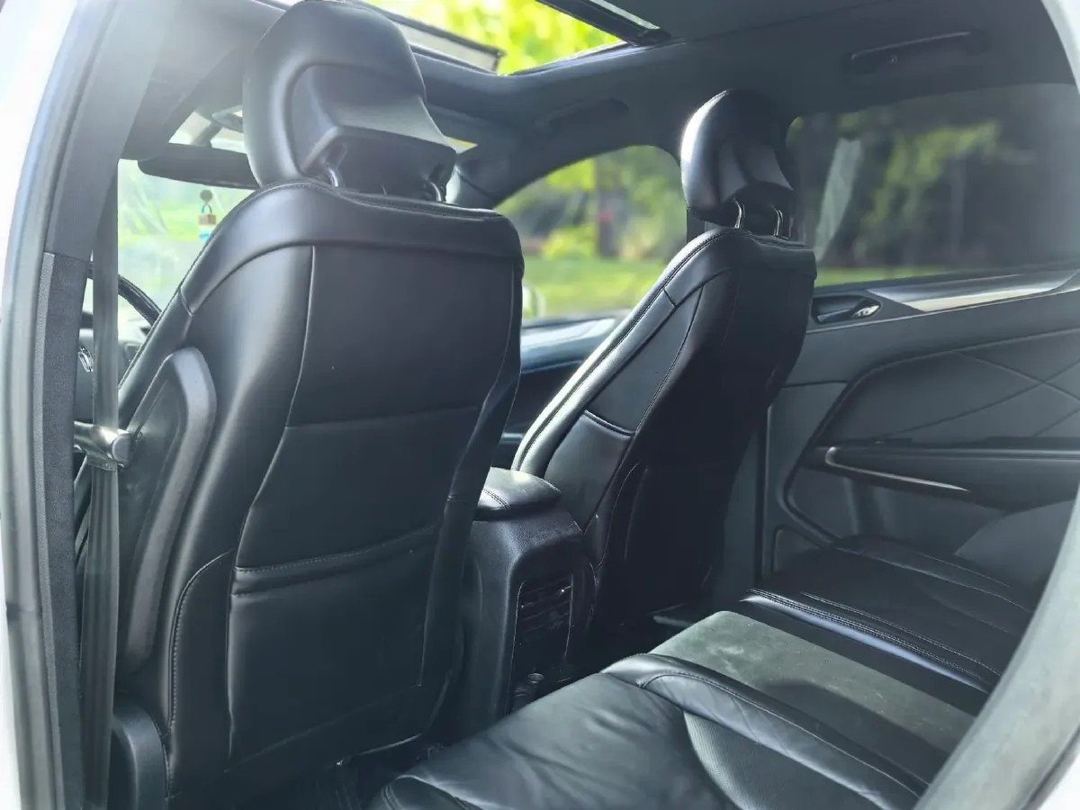 2018 Lincoln MKC 2.0T 203HP L4 6AT,autocango,china used car exporter,china ev exporter,chinese used car exporter,chinese used ev exporter