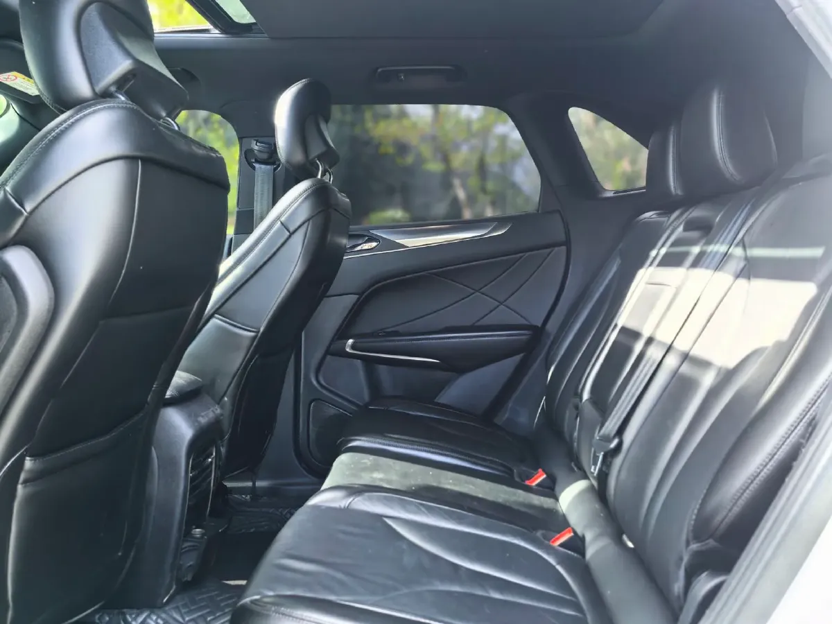 2018 Lincoln MKC 2.0T 203HP L4 6AT,autocango,china used car exporter,china ev exporter,chinese used car exporter,chinese used ev exporter