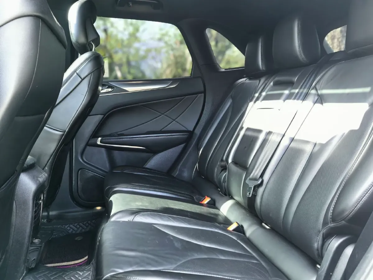 2018 Lincoln MKC 2.0T 203HP L4 6AT,autocango,china used car exporter,china ev exporter,chinese used car exporter,chinese used ev exporter