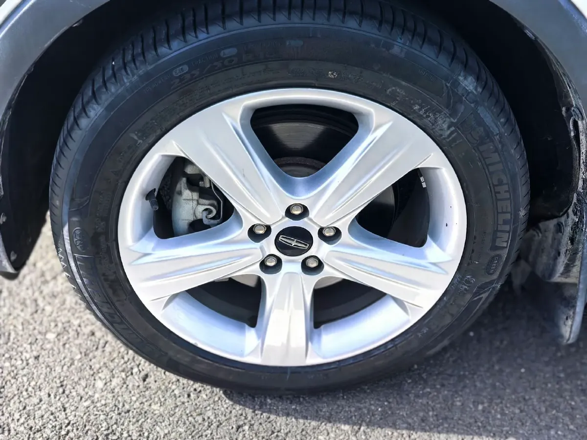 2018 Lincoln MKC 2.0T 203HP L4 6AT,autocango,china used car exporter,china ev exporter,chinese used car exporter,chinese used ev exporter