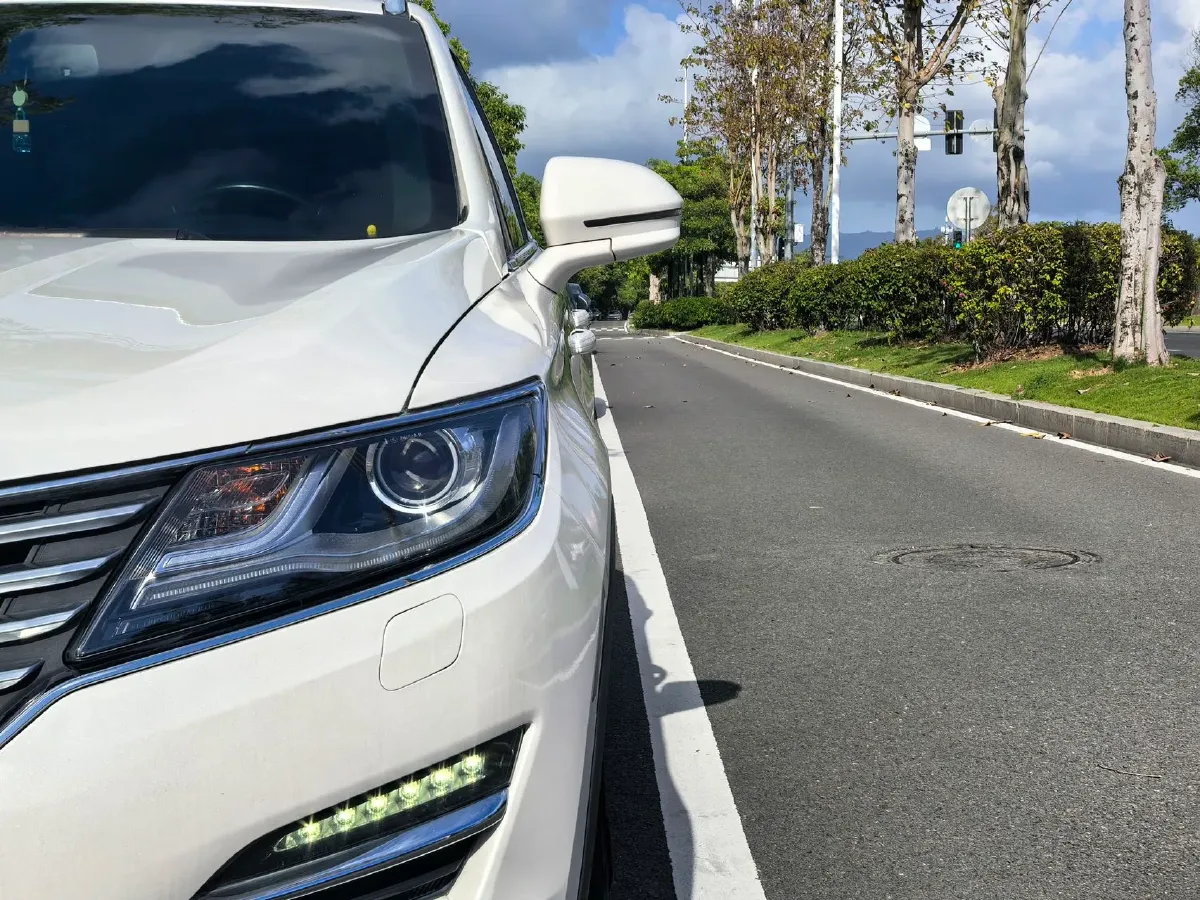 2018 Lincoln MKC 2.0T 203HP L4 6AT,autocango,china used car exporter,china ev exporter,chinese used car exporter,chinese used ev exporter