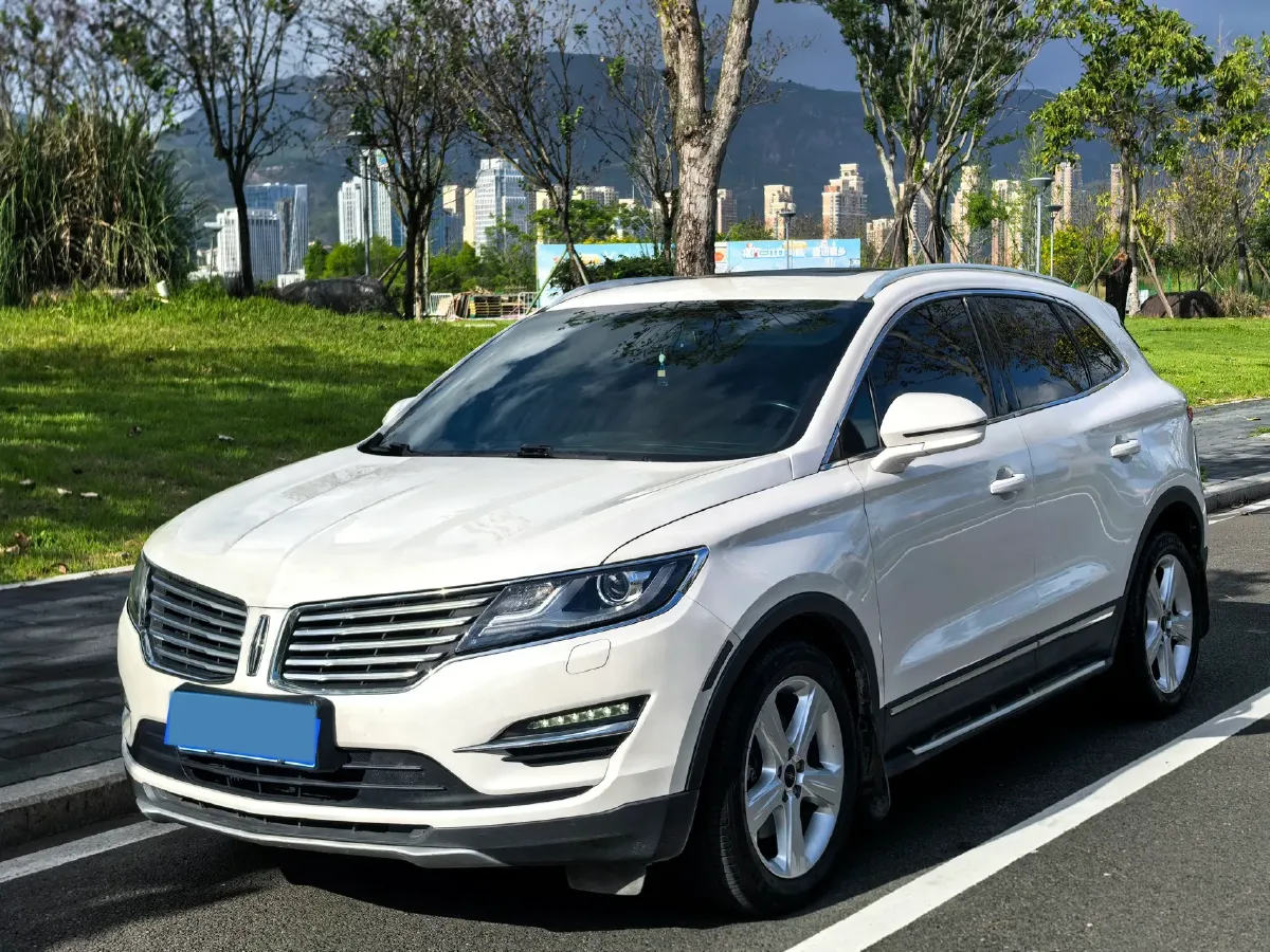 2018 Lincoln MKC 2.0T 203HP L4 6AT,autocango,china used car exporter,china ev exporter,chinese used car exporter,chinese used ev exporter