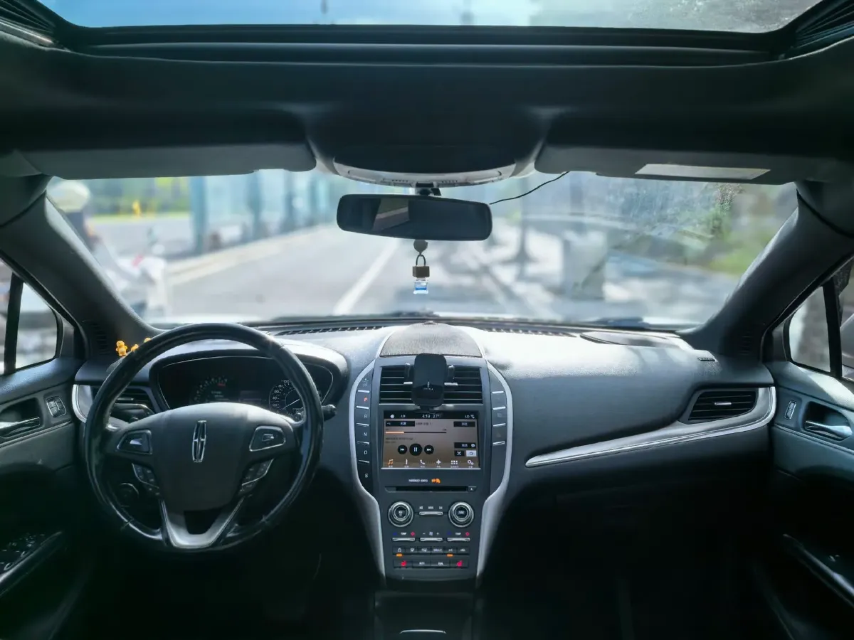 2018 Lincoln MKC 2.0T 203HP L4 6AT,autocango,china used car exporter,china ev exporter,chinese used car exporter,chinese used ev exporter