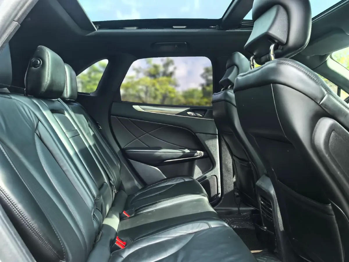 2018 Lincoln MKC 2.0T 203HP L4 6AT,autocango,china used car exporter,china ev exporter,chinese used car exporter,chinese used ev exporter