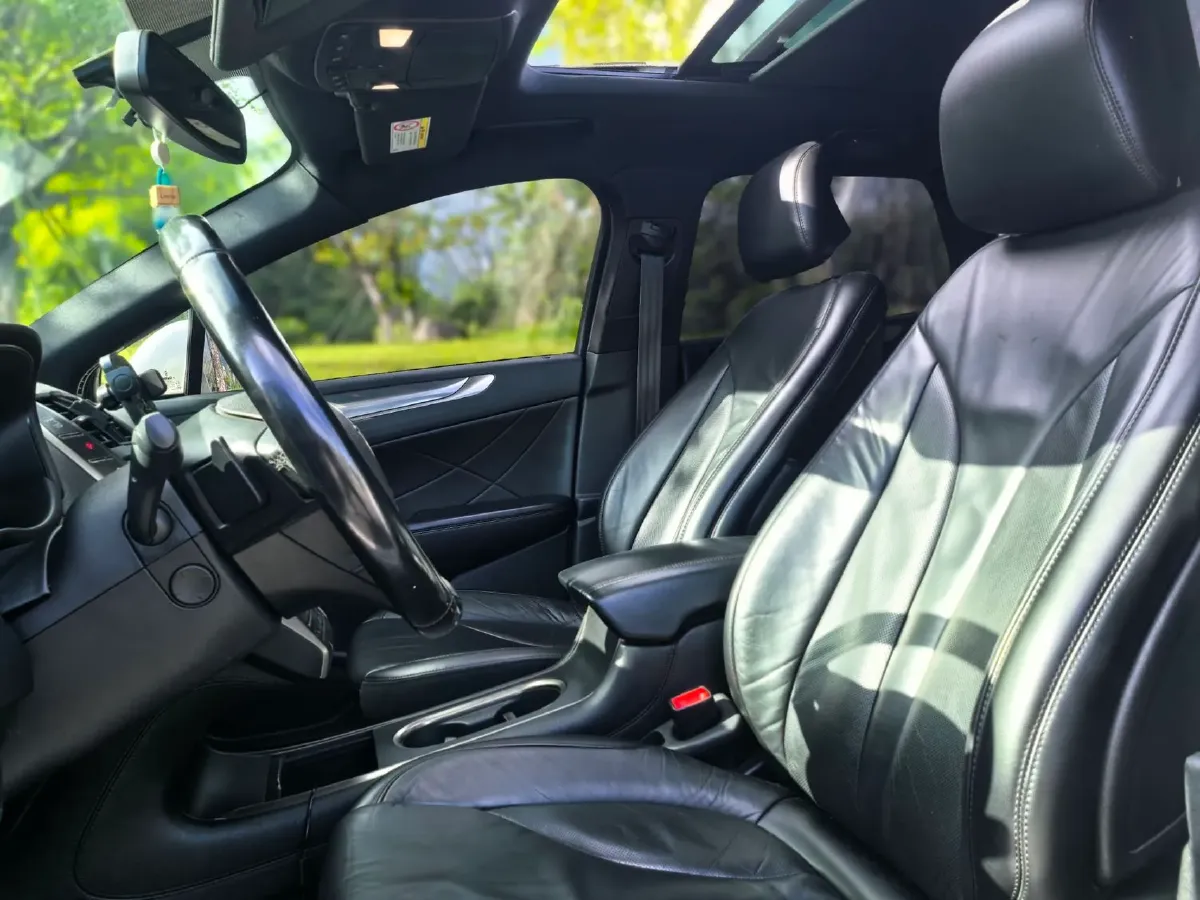 2018 Lincoln MKC 2.0T 203HP L4 6AT,autocango,china used car exporter,china ev exporter,chinese used car exporter,chinese used ev exporter